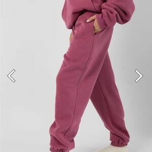 Women's Relaxed Fit Sweatpants in Berry